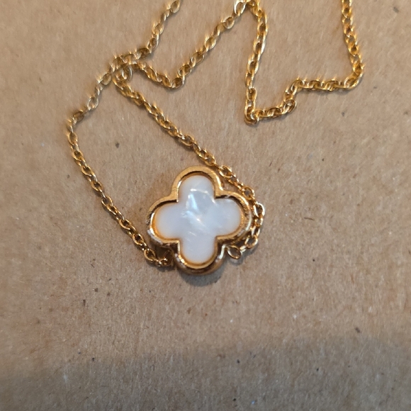 Elegant Gold and White Clover Necklace - Picture 5 of 6